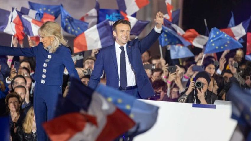 Macron: Éljen Franciaország!