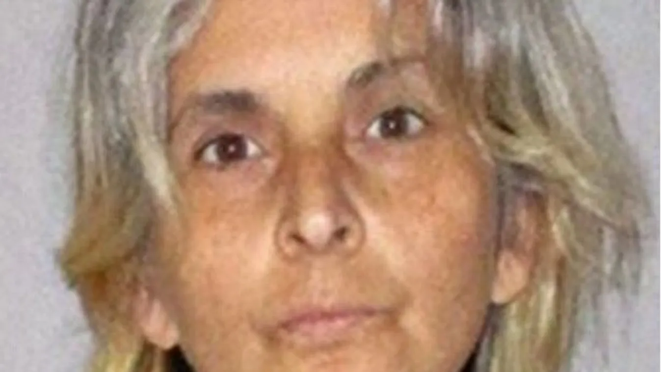 Húsvéti tojásba rejtett pornóképekkel bombázta szomszédait