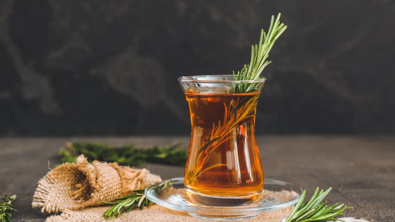 4 élénkítő gyógynövény kávé helyett