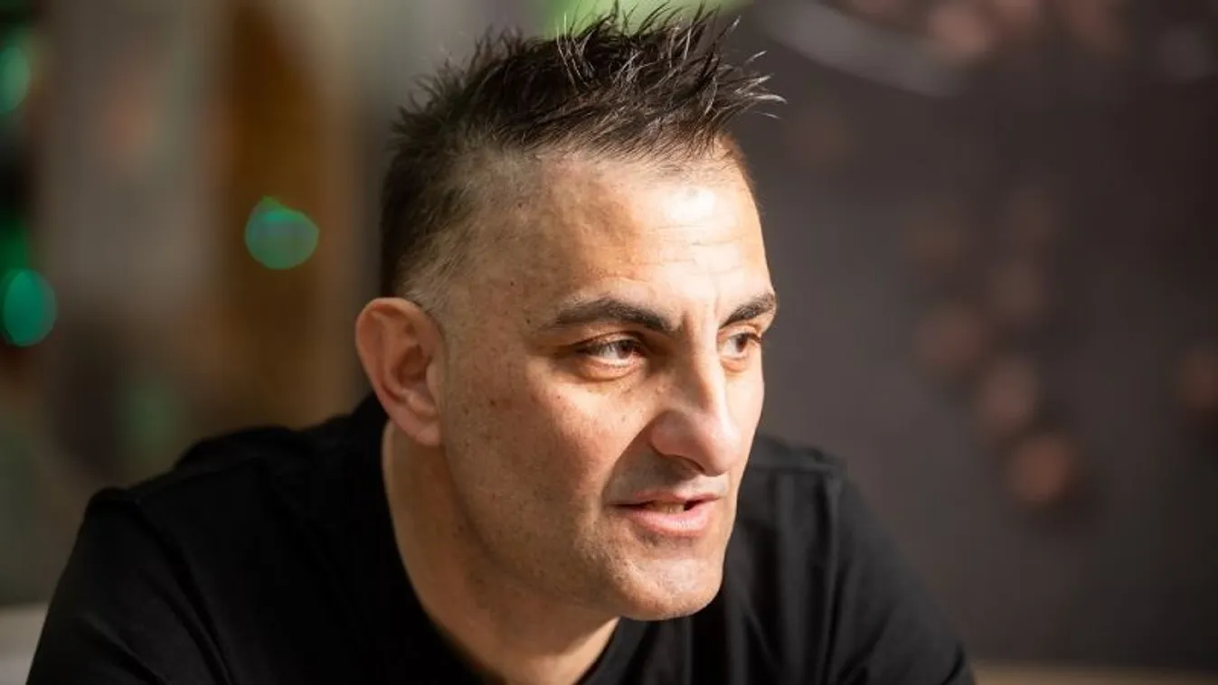 Győzike és Kis Grófo is összeöltözött Orbán Viktorral