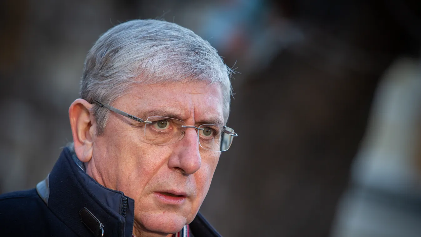 Egymásnak üzengetnek a baloldalon