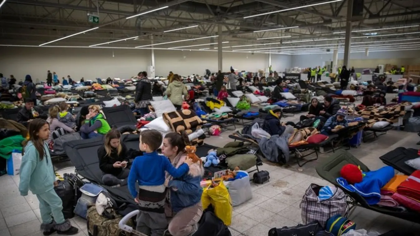 Több mint 12 ezren érkeztek Ukrajnából csütörtökön