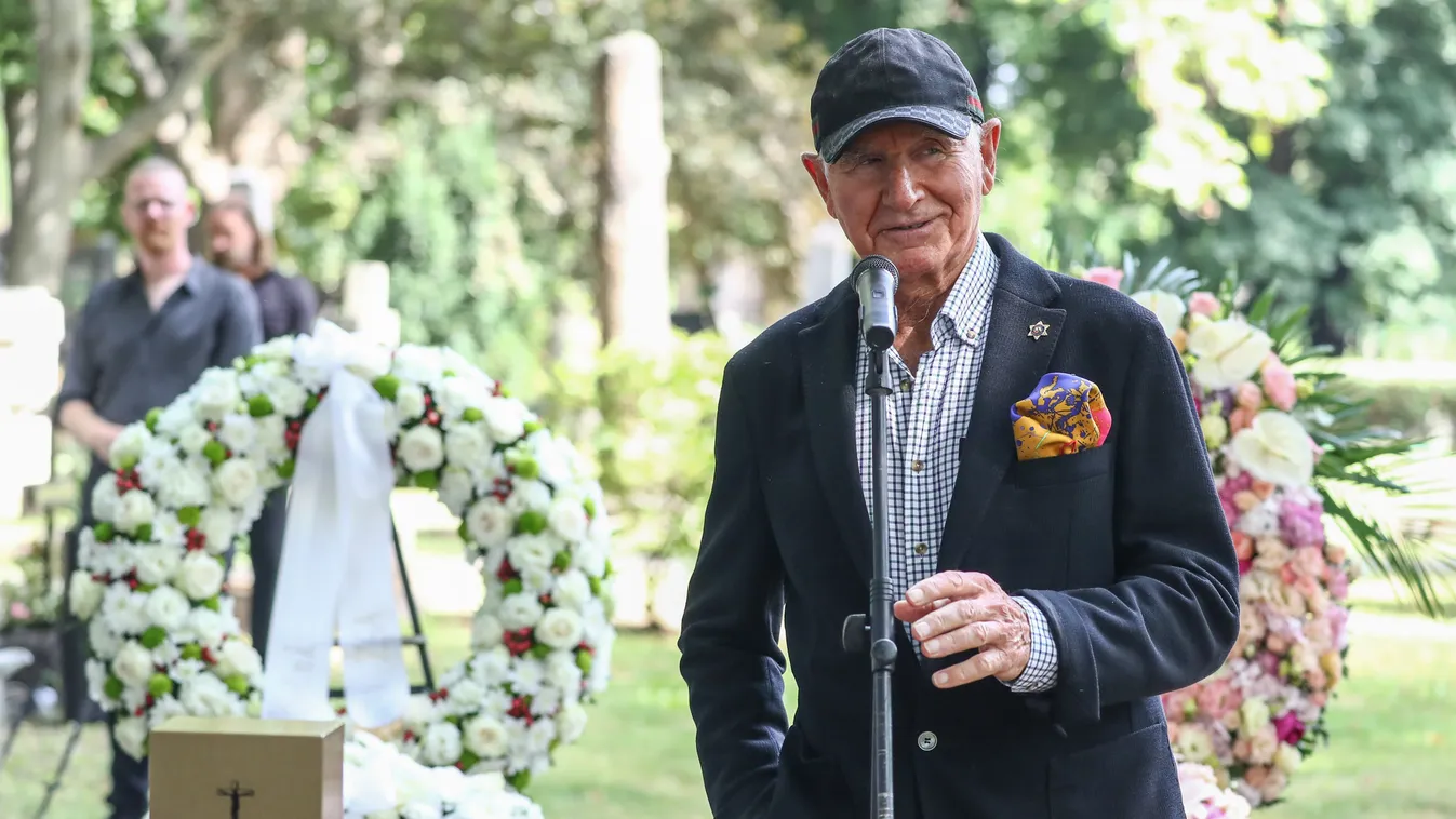 Zsa Zsa Gabor's urn buried in Budapest
