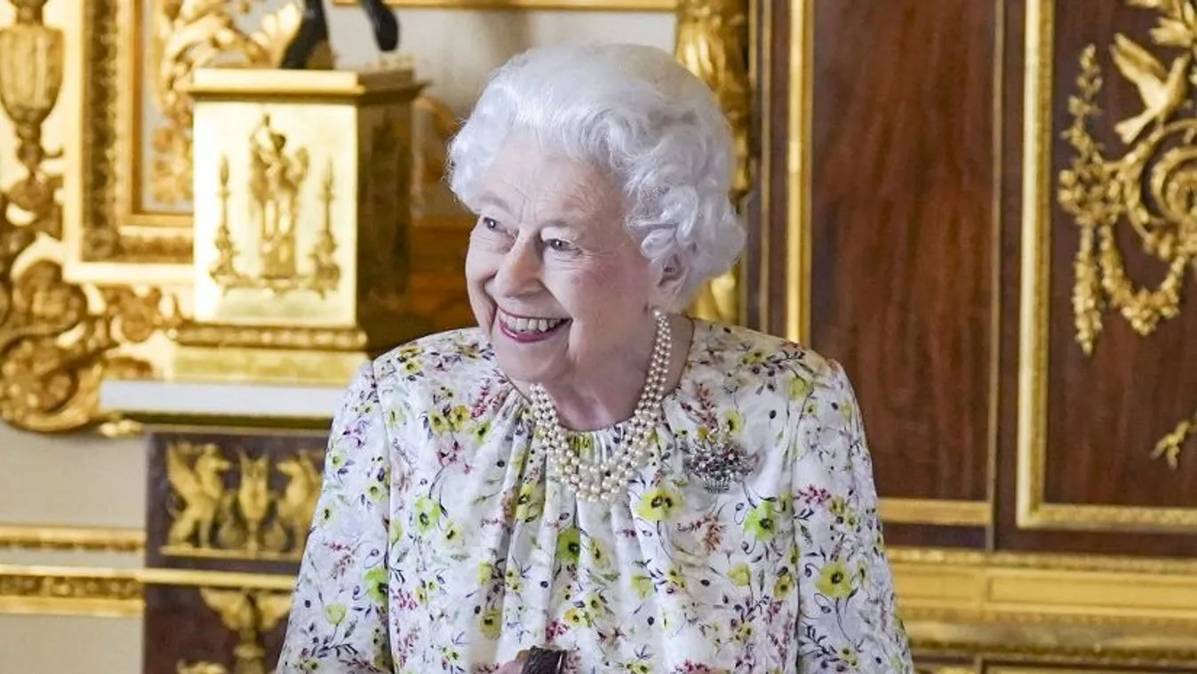 Íme, az első fotó II. Erzsébet dédunokájáról