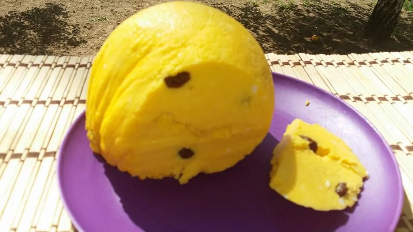 Így készül a sárga túró, hagyományos magyar húsvéti recept
