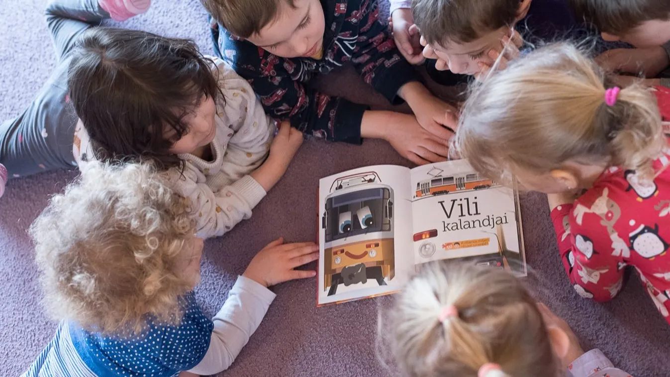 Múzeumba került a magyar anyuka járműrajongó kisfiának írt mesekönyve