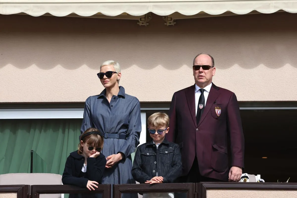 No Tabloids - Pool - Le prince Albert II de Monaco, la princesse Charlene, le prince Jacques et la princesse Gabriella lors de l' édition 2022 du Tournoi Sainte-Dévote de Rugby au Stade Louis II à Monaco
