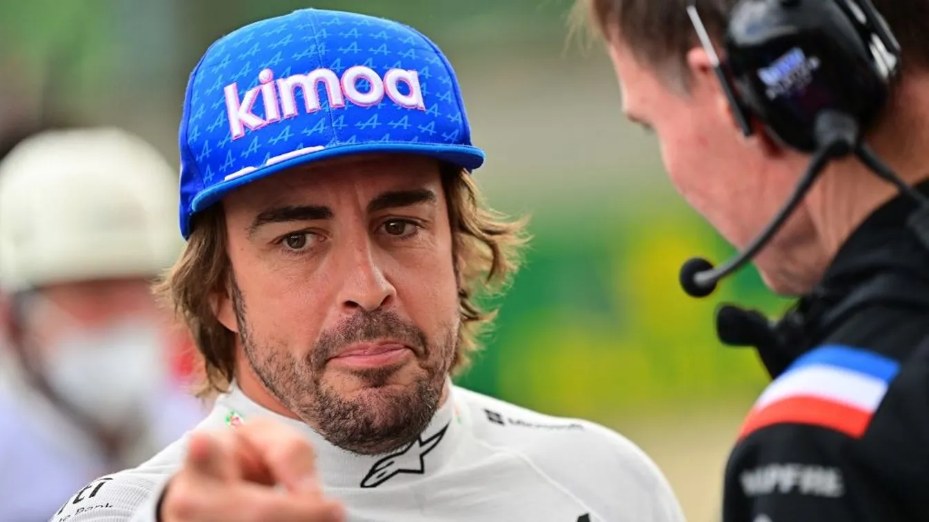 Keményen beleállt a Mercedes főnök a rivális világbajnokba