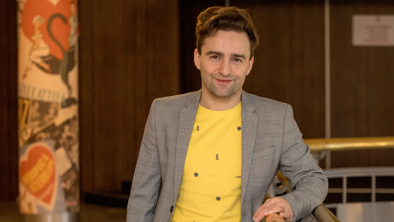 Szente Vajkot csókolózni látták Molnár Andival