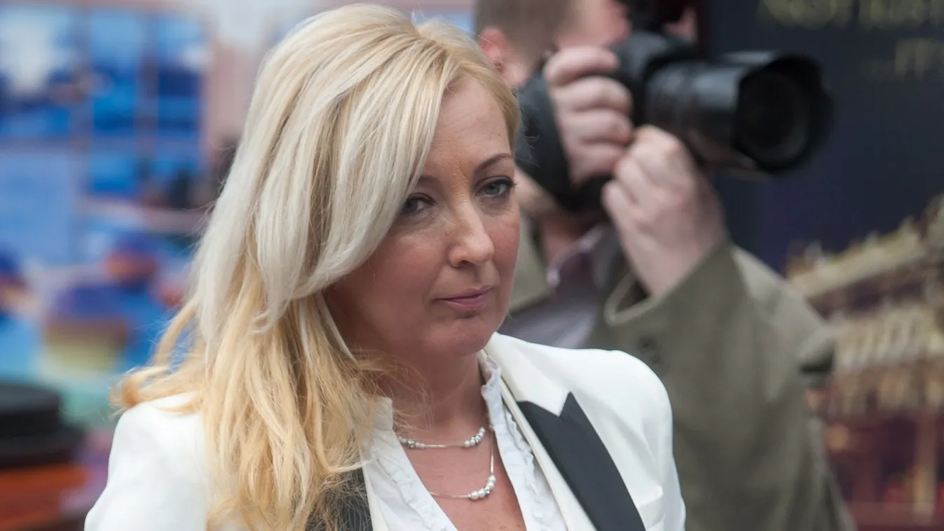 Kandász Andinak örökös elhajlási engedélyt adott férje