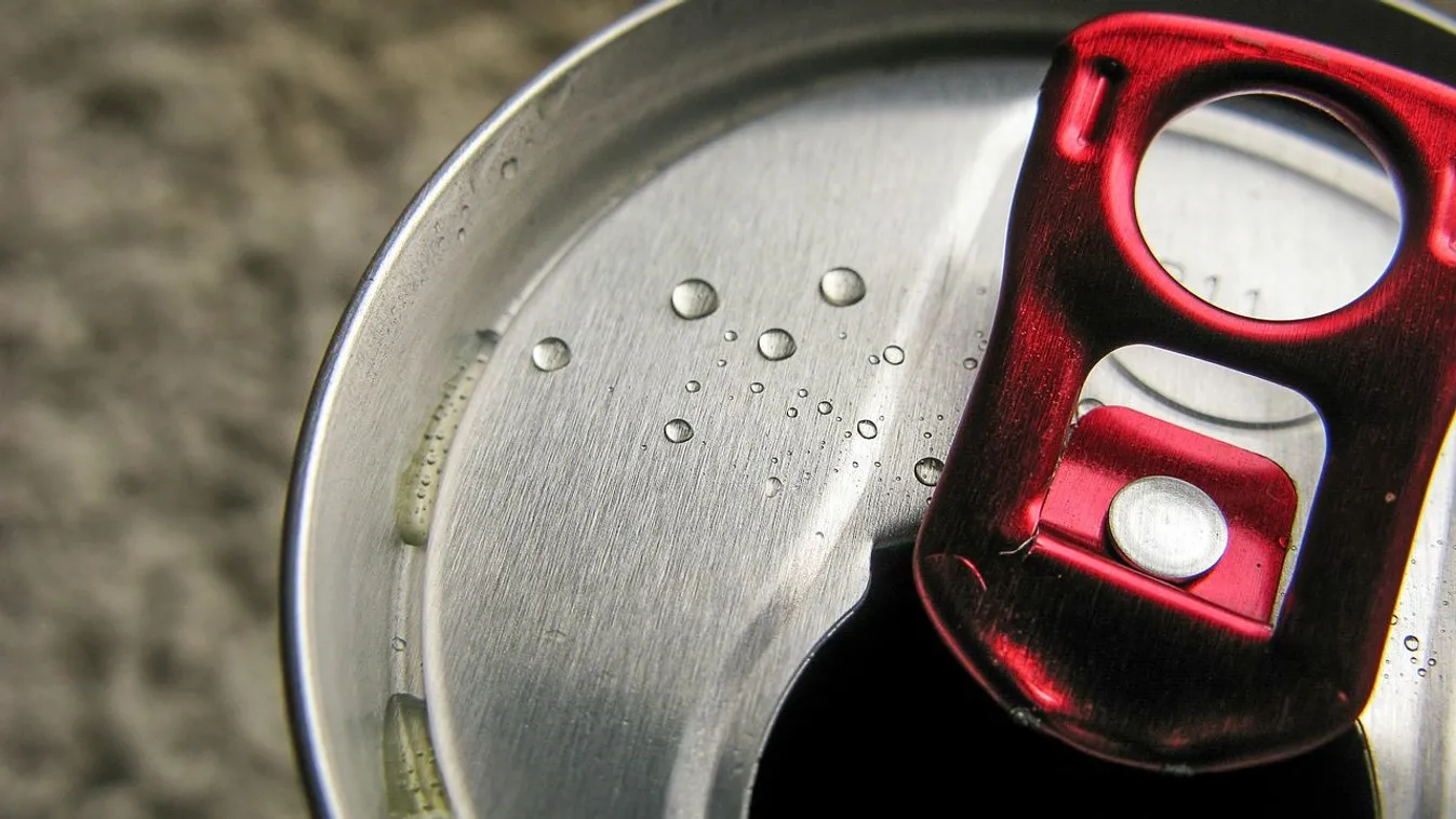 Dráma: „Letettem az energiaitalt és elvonási tünetem van”