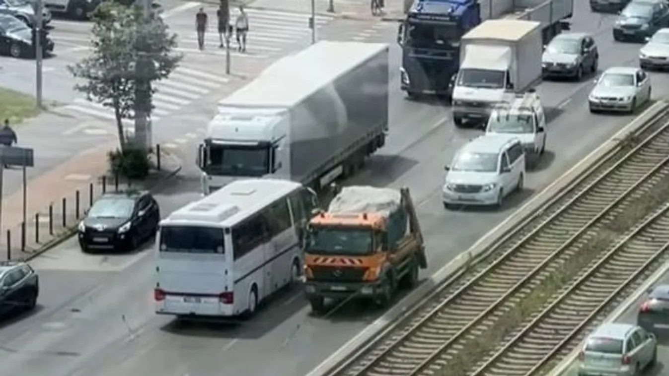 Döbbenetes, mit művelt a buszos a Könyves Kálmán körúton