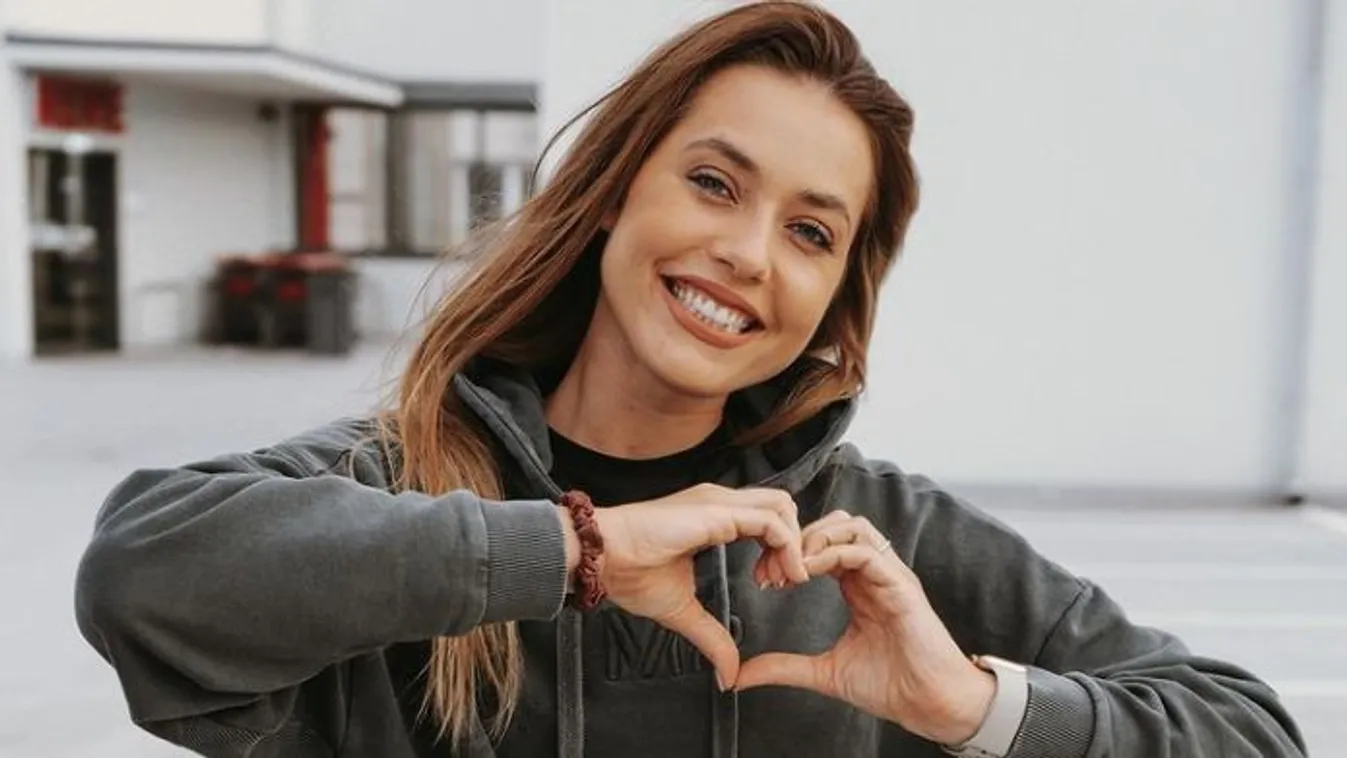 Nézd meg Rubint Rella tökéletes bikinis testét! – Fotó