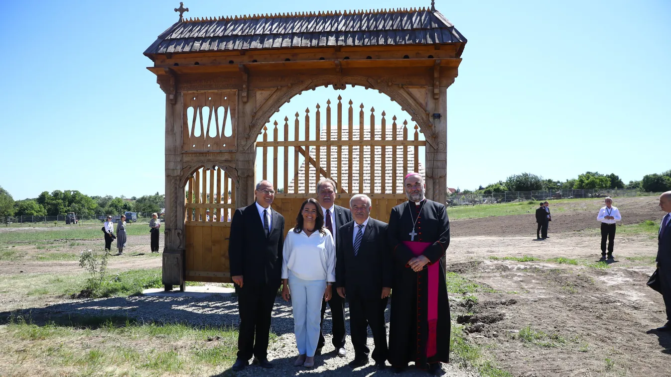 Ezt mondta Novák Katalin a határainkon túl élő magyarságról − videó