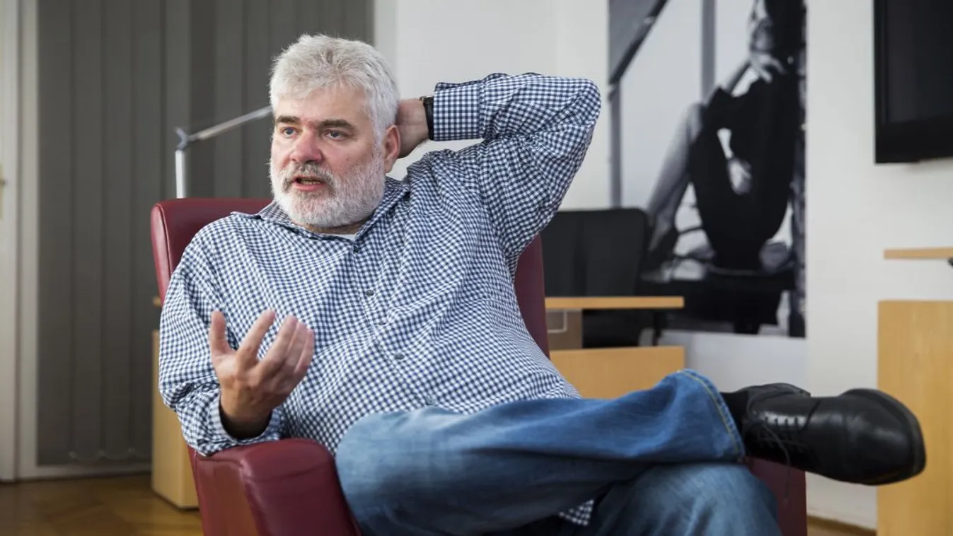 Gyurcsány volt államtitkára is támadja a benzinárstopot