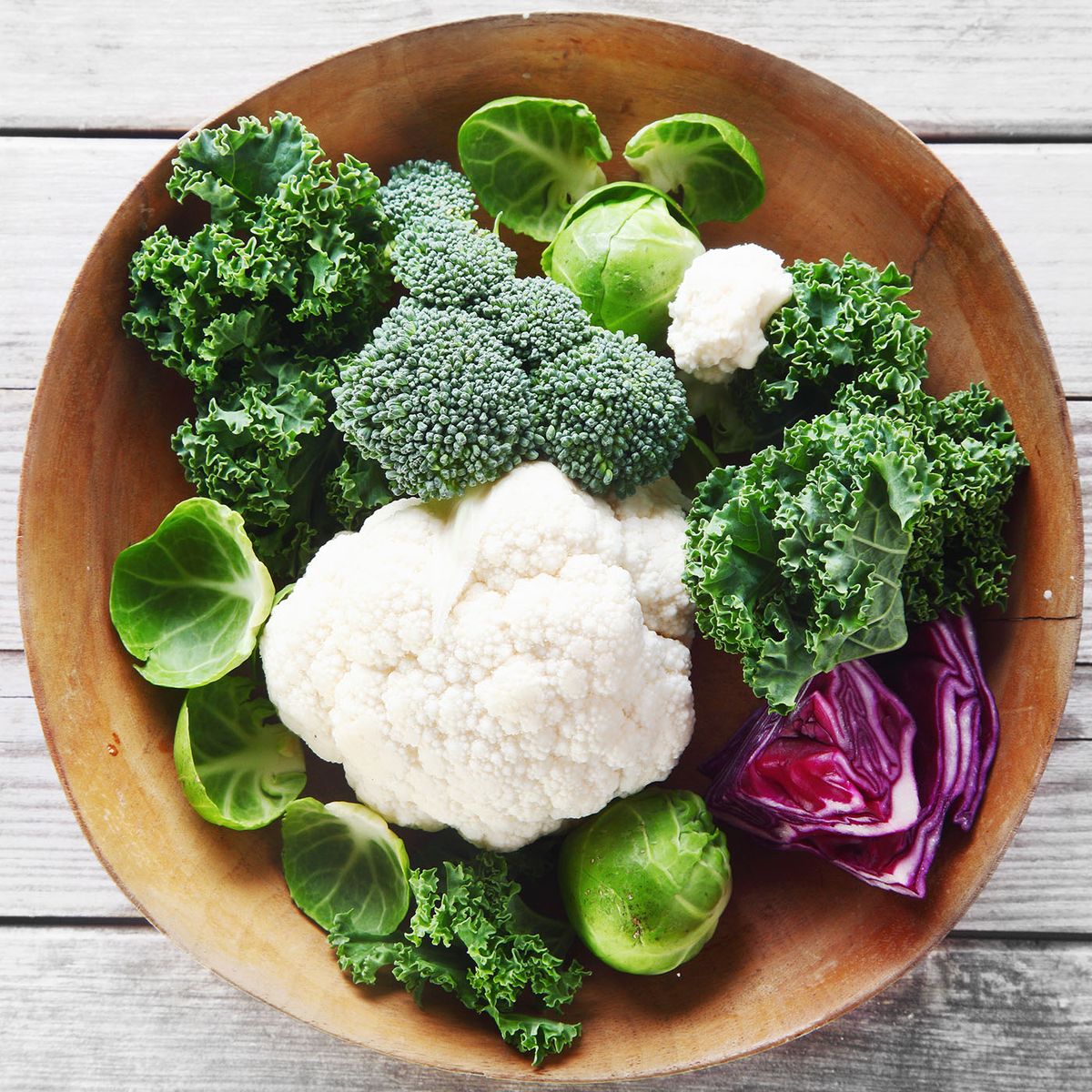 Healthy,Fresh,Broccoli,,Cauliflower,And,Cabbage,Vegetables,On,Wooden,Bowl,