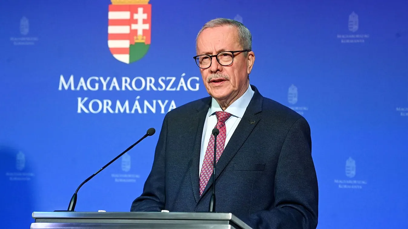 Bakondi: közel 700 000 menekült érkezett a háború elől