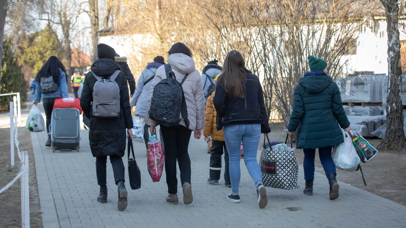 Több mint tizenegyezren érkeztek szombaton Ukrajnából
