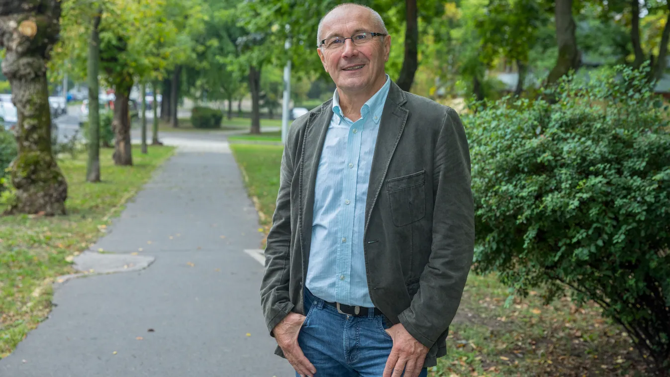 Nem hiszed el, kivel érettségizett a népszerű időjós!