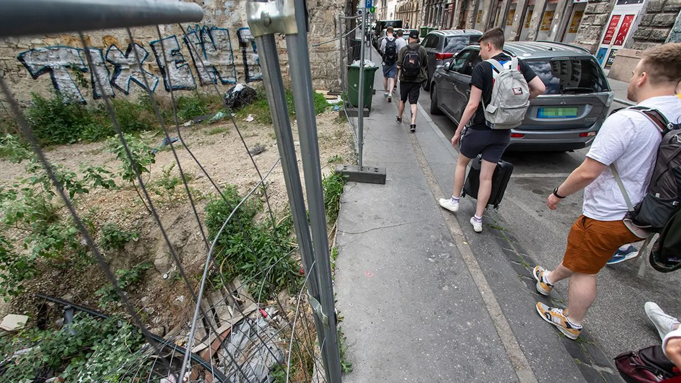 Turistacsapdát állítottak a pesti bulinegyedben