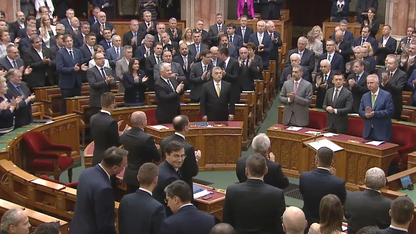 Orbán Viktor: családvédelem, rezsicsökkentés, biztonság