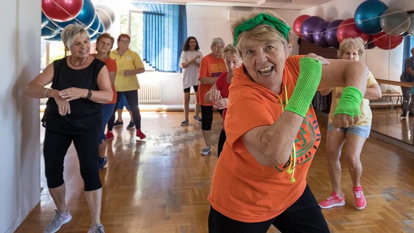 Erzsike az ország legidősebb zumbaoktatója