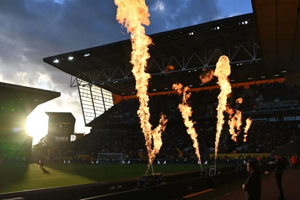 A mai Molineux-stadiont is a Honvéd ellen avatták