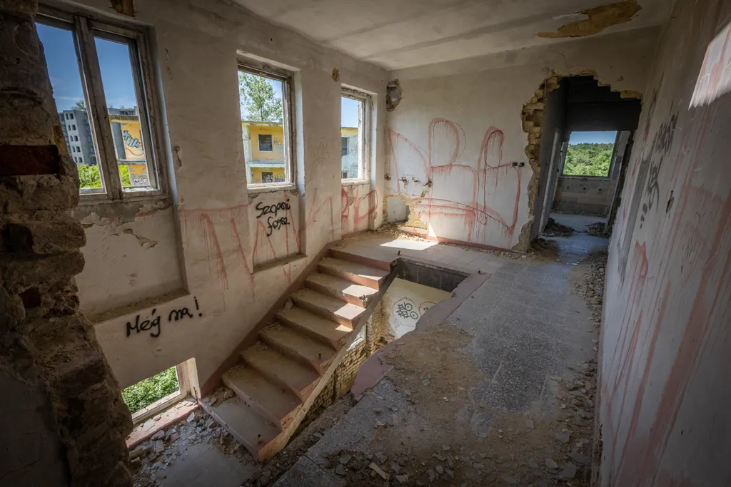 20220602 Budapest, Hazánk egyik legismertebb szellemvárosa Veszprém közelében, Szentkirályszabadja település határában áll. A szovjet katonáknak épített kisvárosban az akkori viszonyokhoz képest szinte luxus uralkodott. Fotó:Bánkúti Sándor