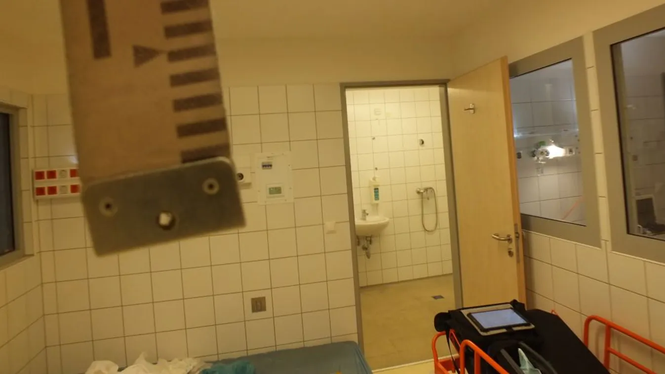 Dráma az egri kórházban: testvérpár támadt az ápolóra és a biztonsági őrre