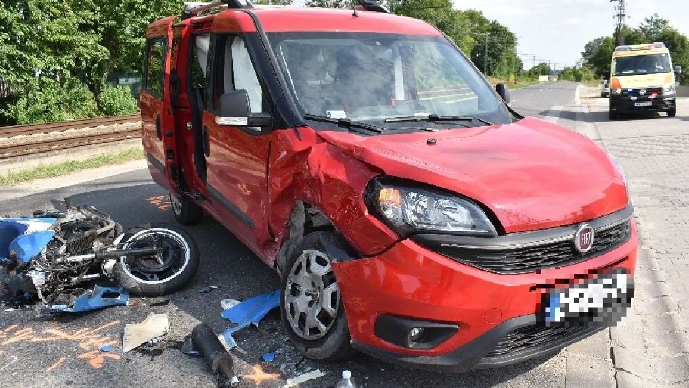 Tragédia: 33 métert repült a motoros az ütközés után