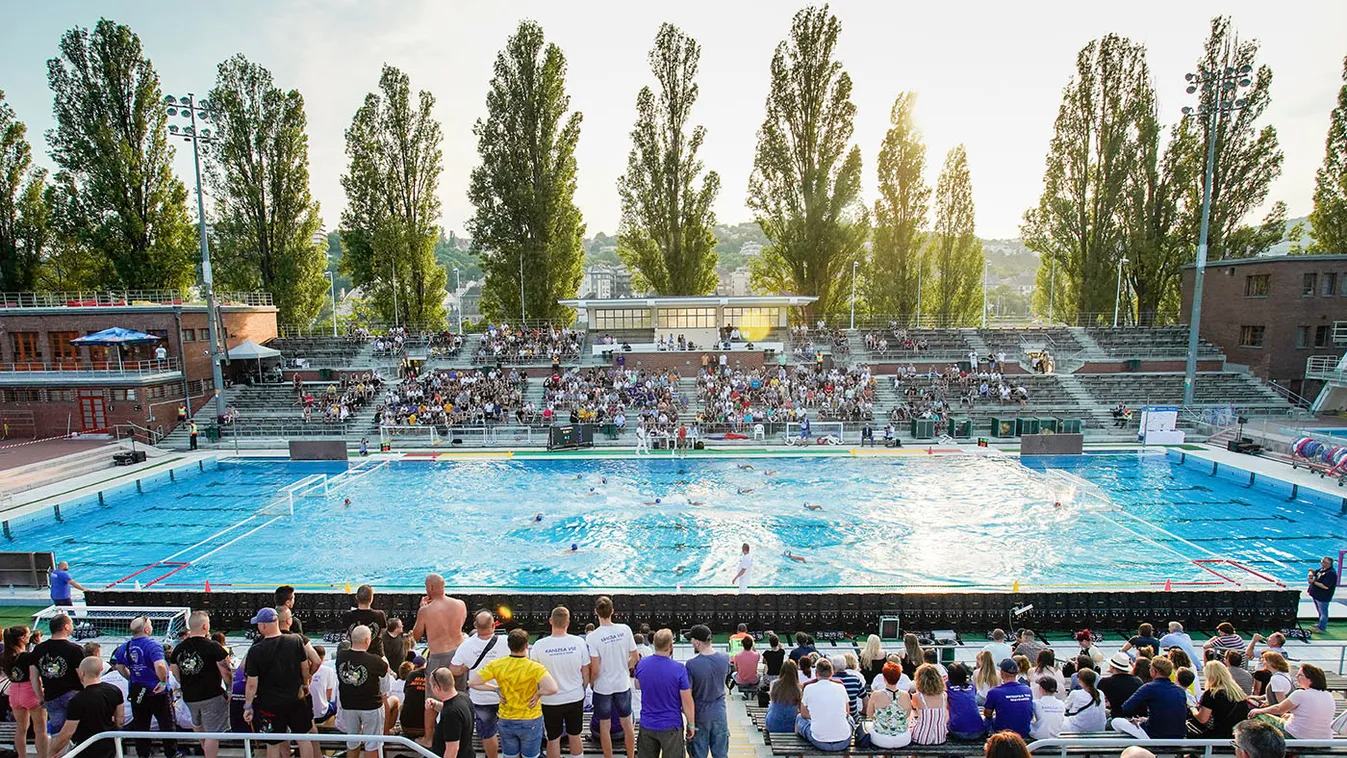 Dráma a budapesti vizes vb-n: rohantak a mentők