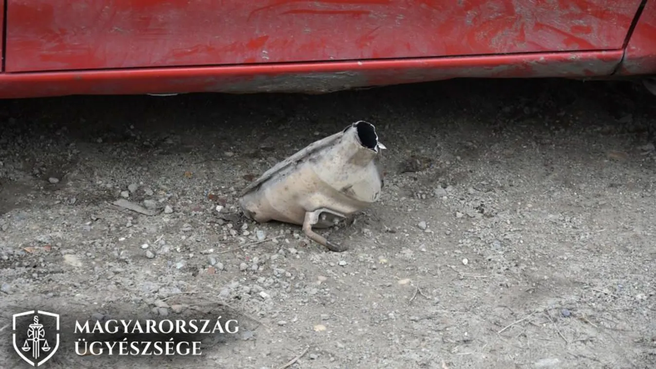 Ezért vágták le sorra a kocsikról a katalizátorokat