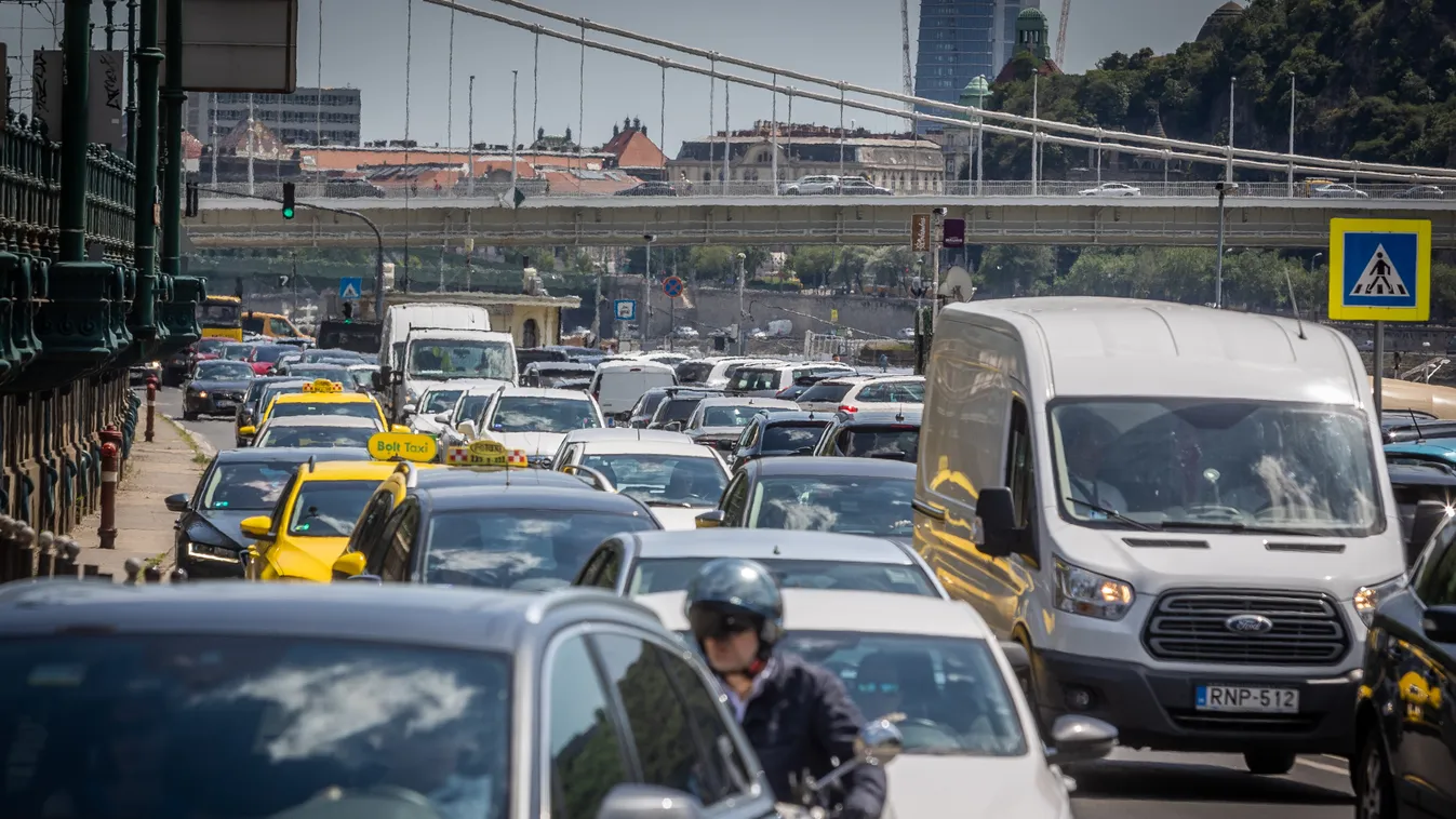 Tehetetlenség és káosz Budapesten