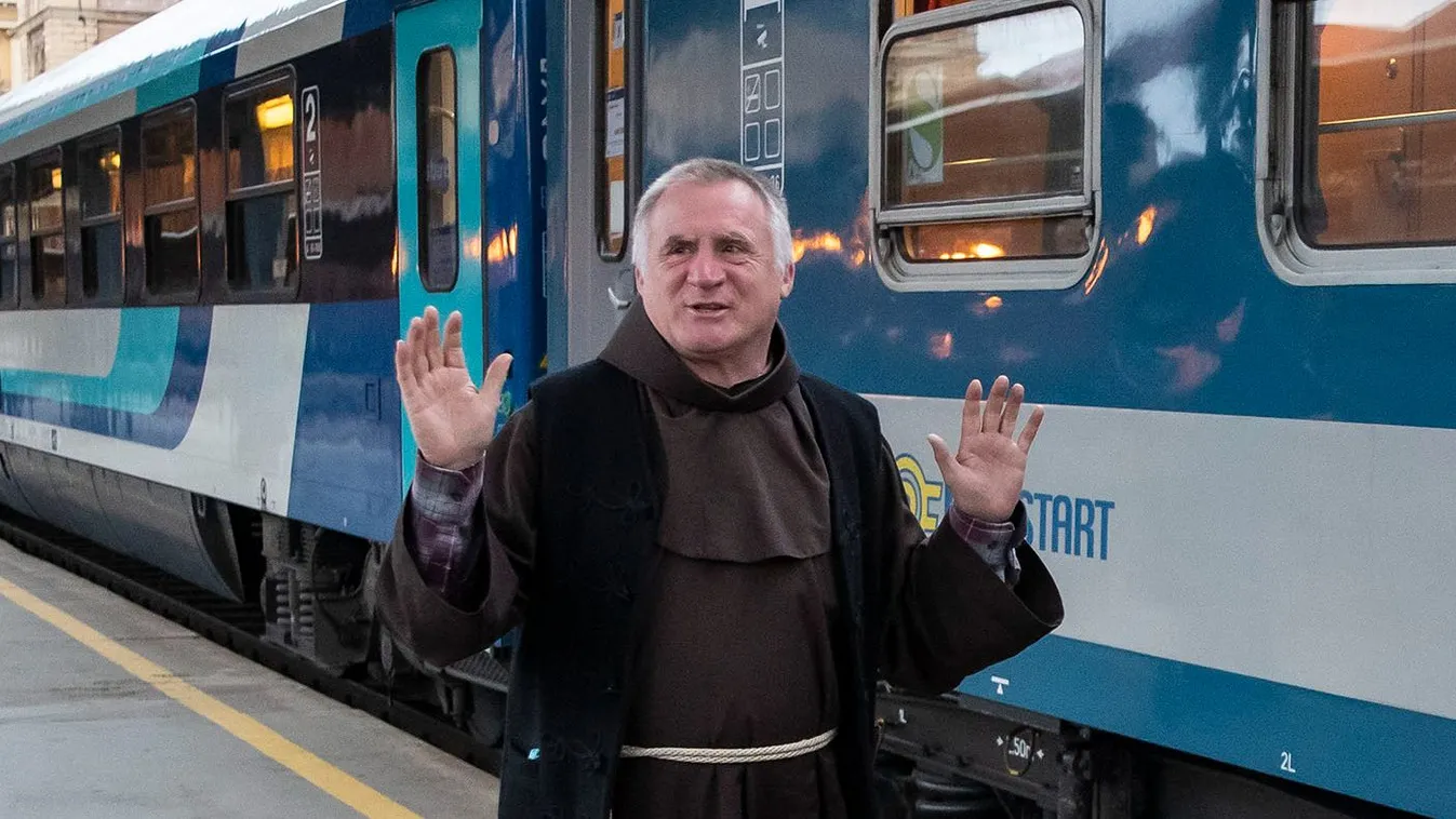 Elindult a Misszió zarándokvonat a csíksomlyói búcsúba