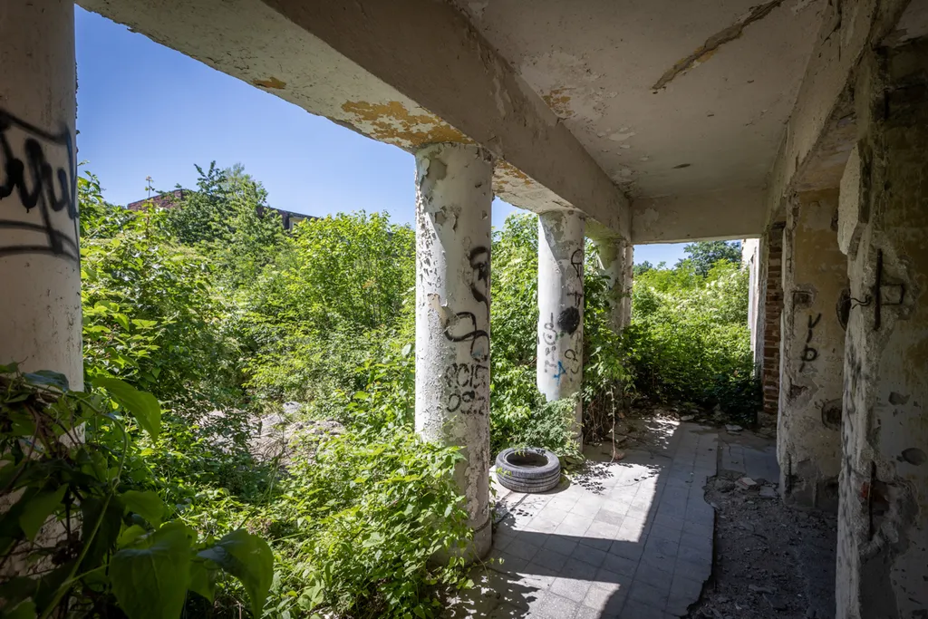 20220602 Budapest, Hazánk egyik legismertebb szellemvárosa Veszprém közelében, Szentkirályszabadja település határában áll. A szovjet katonáknak épített kisvárosban az akkori viszonyokhoz képest szinte luxus uralkodott. Fotó:Bánkúti Sándor