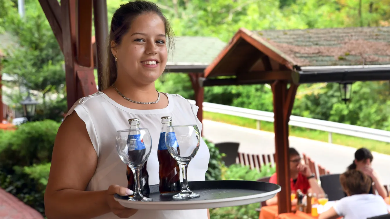 Még inkább megéri nyári munkát vállalni: Kevesebbet adóznak idén a diákok