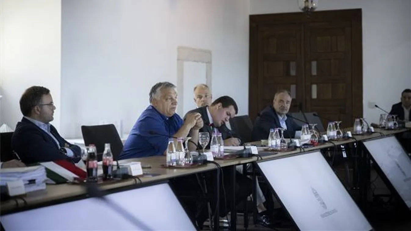 Kormányülés: a családokat és a munkahelyeket is megvédjük