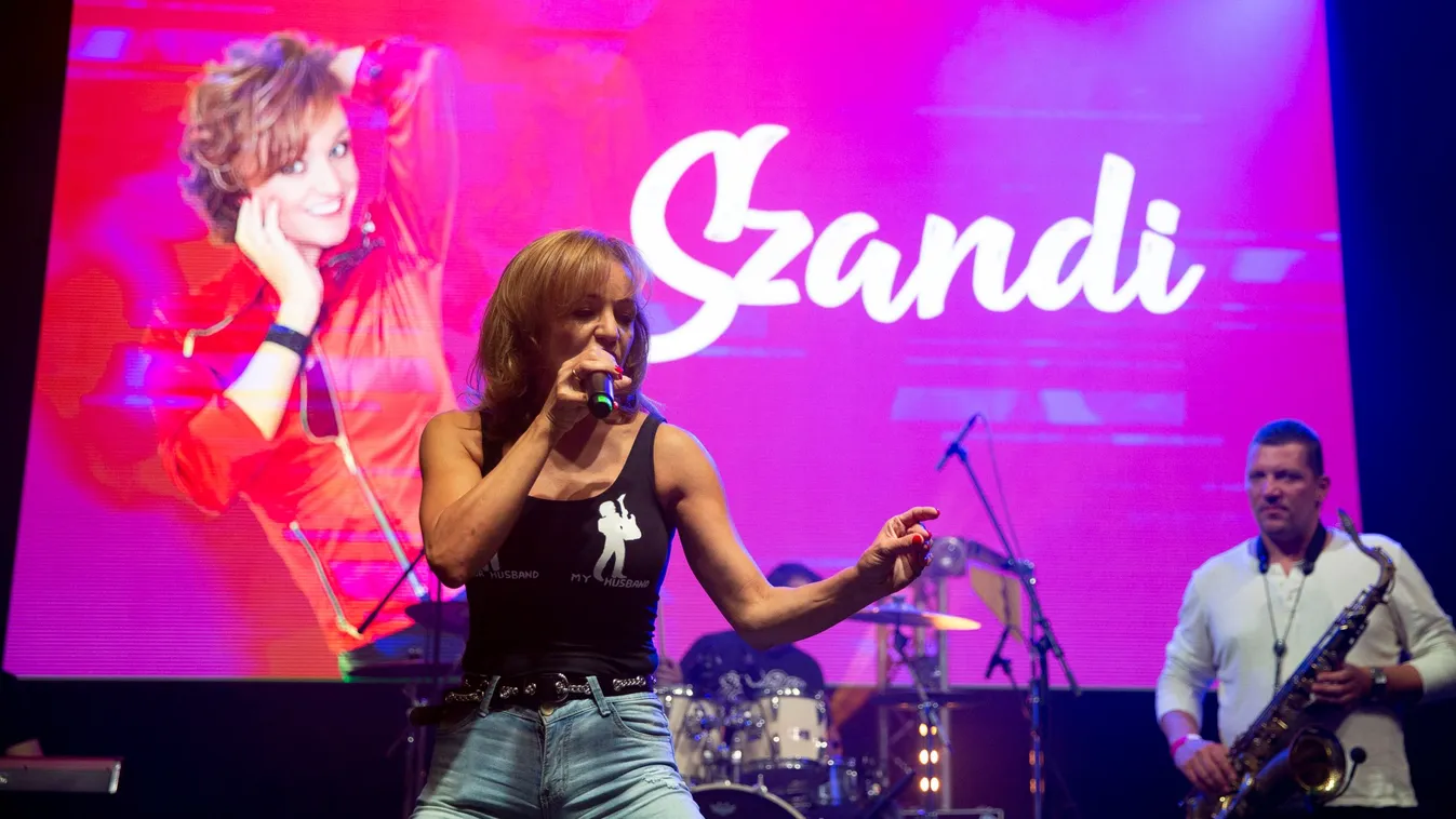 Nem hiszünk a szemünknek: Szandi megmutatta a testét - Fotó