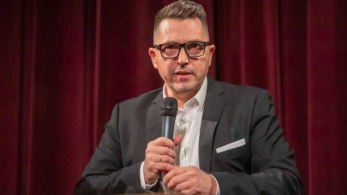 "Egy szép korszak szállt vele a sírba" - Ákos gyászol