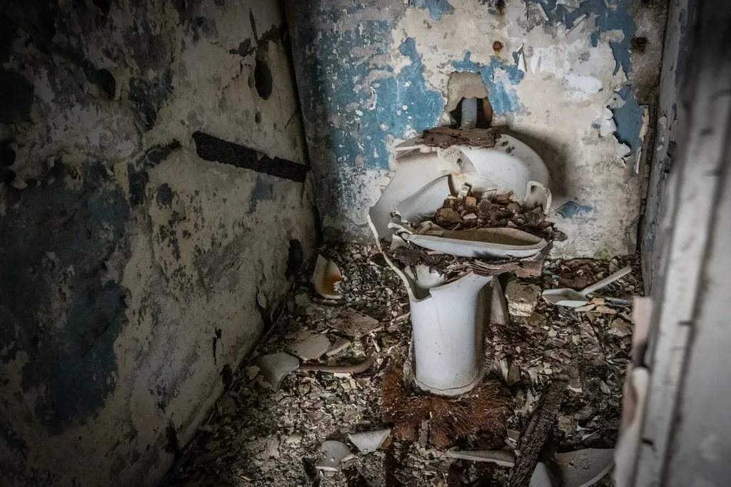 20220602 Budapest, Hazánk egyik legismertebb szellemvárosa Veszprém közelében, Szentkirályszabadja település határában áll. A szovjet katonáknak épített kisvárosban az akkori viszonyokhoz képest szinte luxus uralkodott. Fotó:Bánkúti Sándor