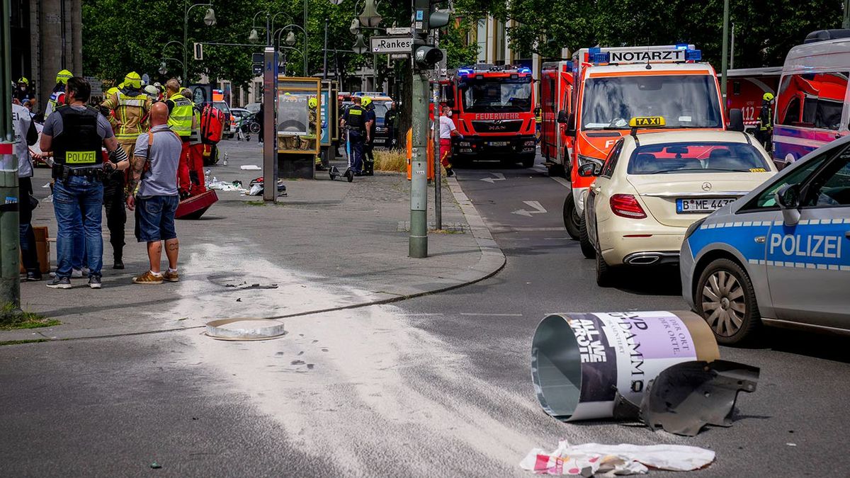 „Kérem, segítsenek” – videón a bilincsbe vert berlini ámokfutó