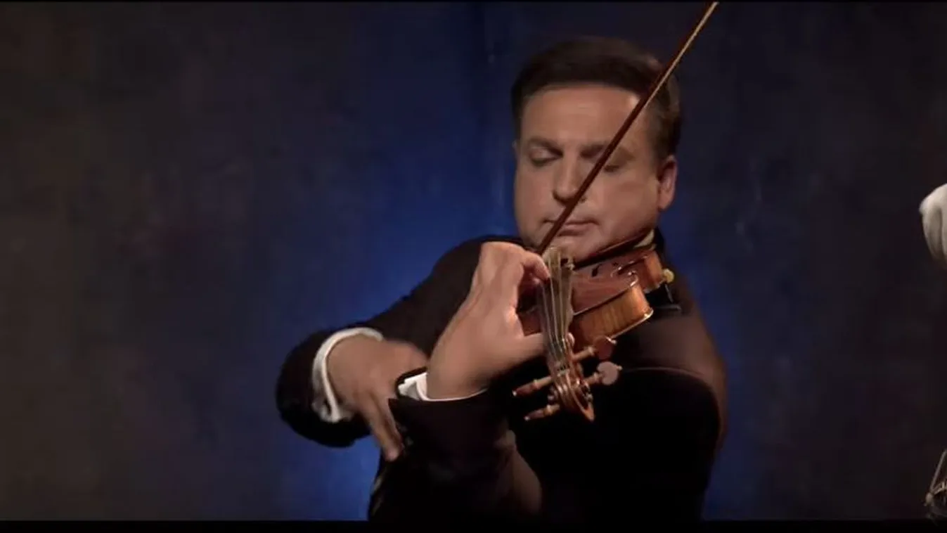 Ünnepi köntösbe öltözött a magyar sláger