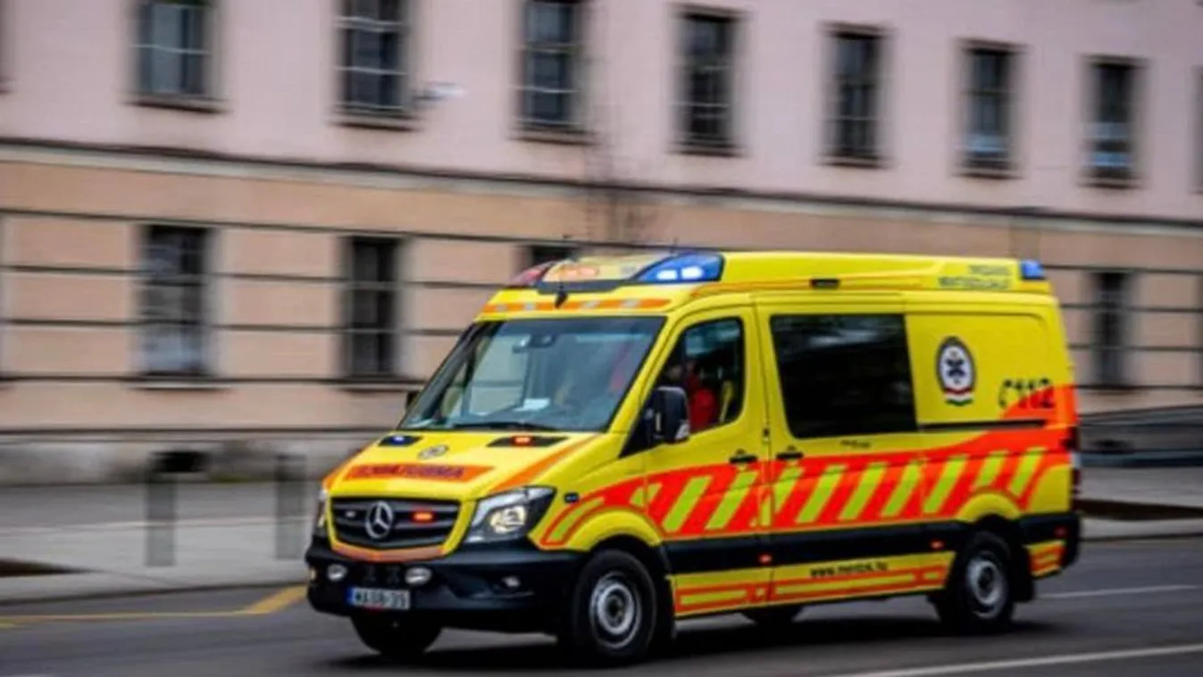 Játszóterén lett rosszul a 4 éves kislány