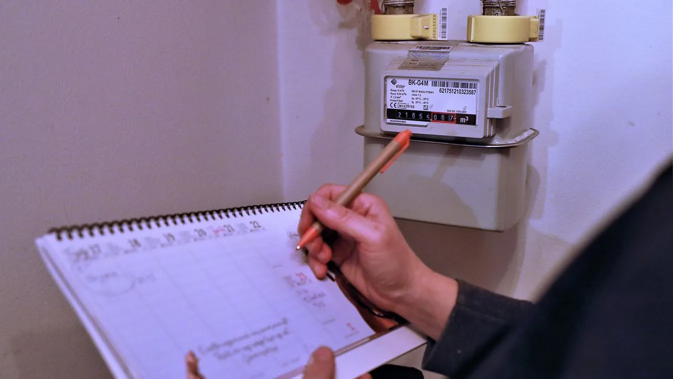 Rezsicsökkentés: „Nyugdíjasok vagyunk, már megnéztük, nem fizetünk többet” – Videó