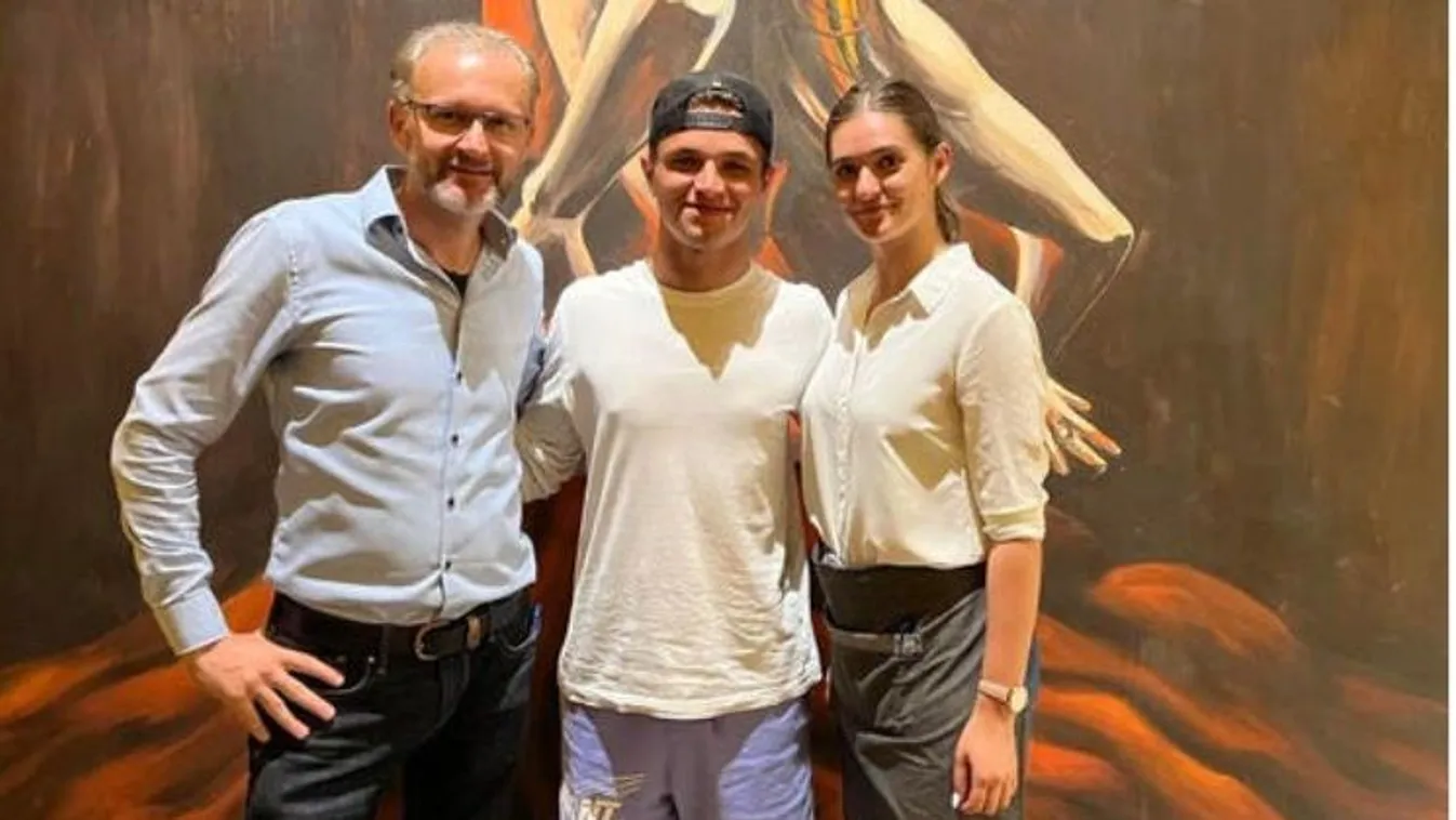 Budapesti étteremben fotózkodott a Forma-1 sztárja