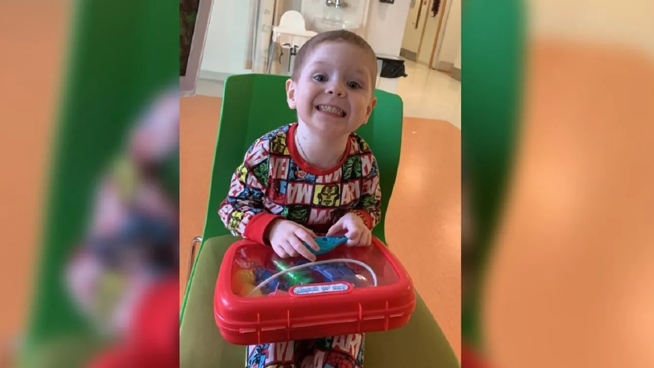 Meghalt egy fiú, miután csomót találtak a térdében