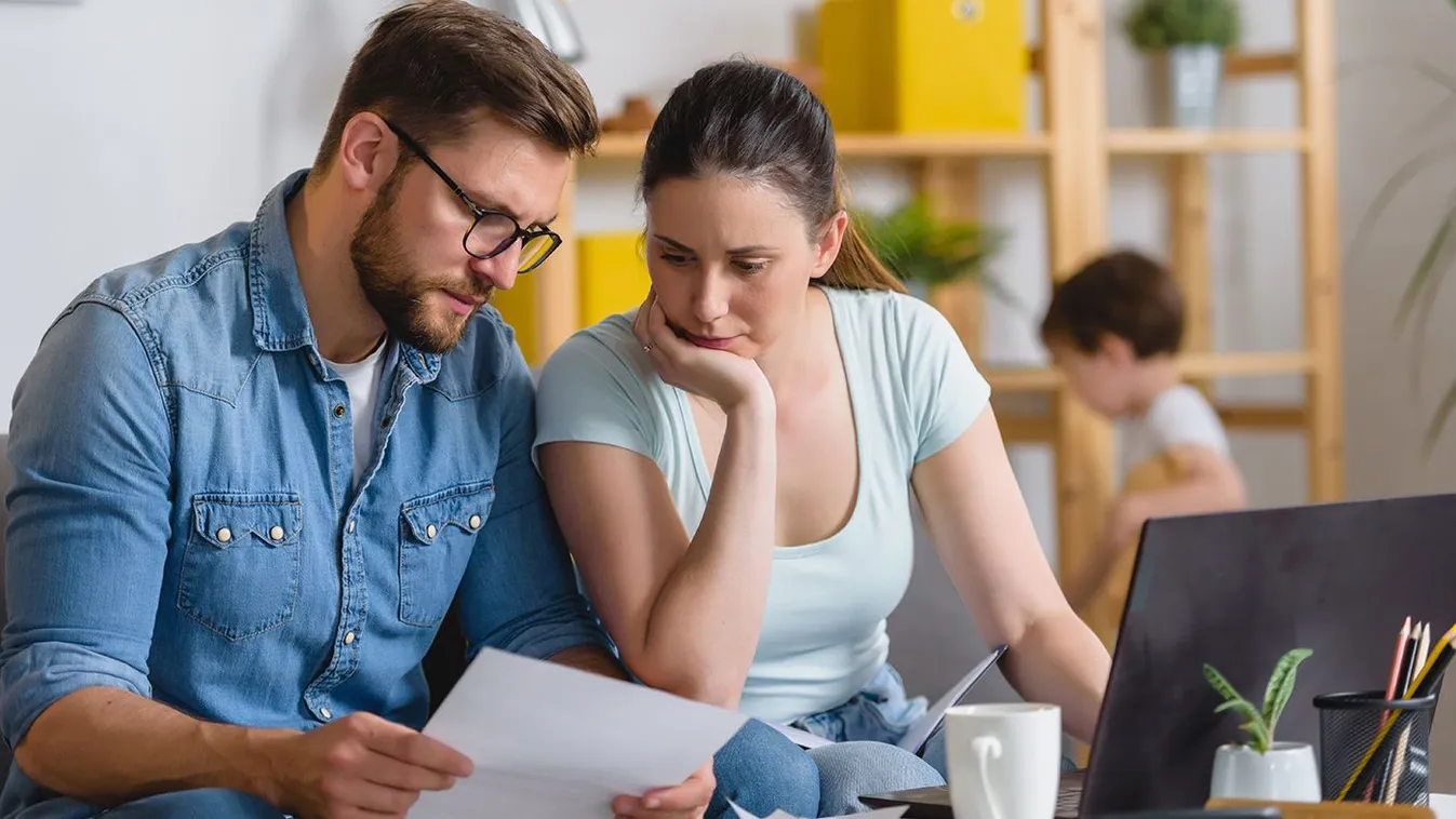 Family,With,A,Child,Having,Financial,Problems,,Doing,Home,Budgeting,