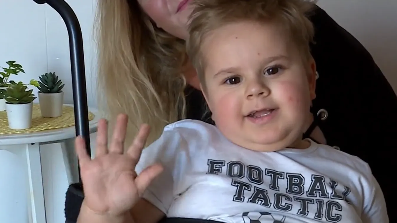 Szívszorító: már édesanyja hasában megtámadta Marcit a rák