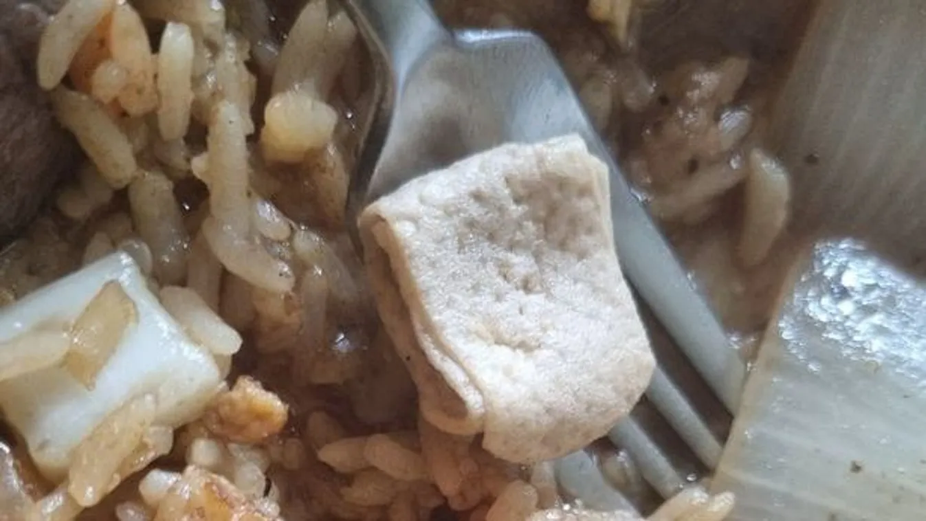 Sokkot kapott a tini: Szörnyű, mi lapult a kínai kajában