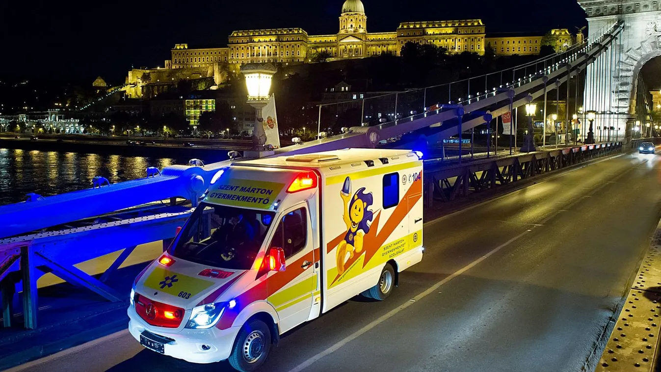 Megmutatjuk, mi mindent rejt egy gyermekmentő rohamkocsi